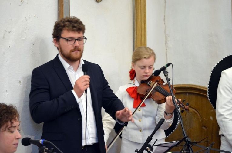 Czuwanie modlitewne i festyn parafialny w Doboszowicach