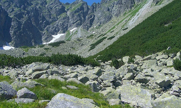 Tatry: Dramatyczny wyścig z czasem, ratownicy powstrzymali niedoszłego samobójcę
