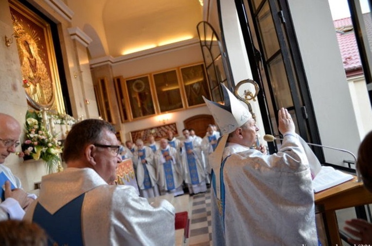 Podczas uroczystości homilię wygłosił bp Henryk Tomasik.