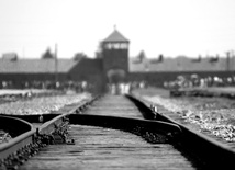 79 lat temu w KL Auschwitz zmarł pierwszy więzień