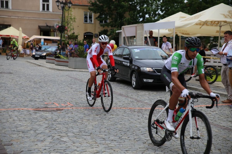 Wyścig "Solidarności i Olimpijczyków" w Sandomierzu 