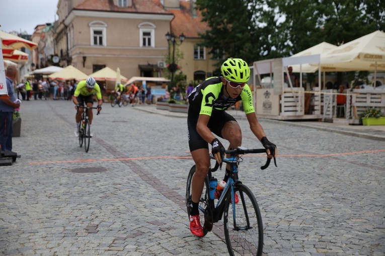 Wyścig "Solidarności i Olimpijczyków" w Sandomierzu 