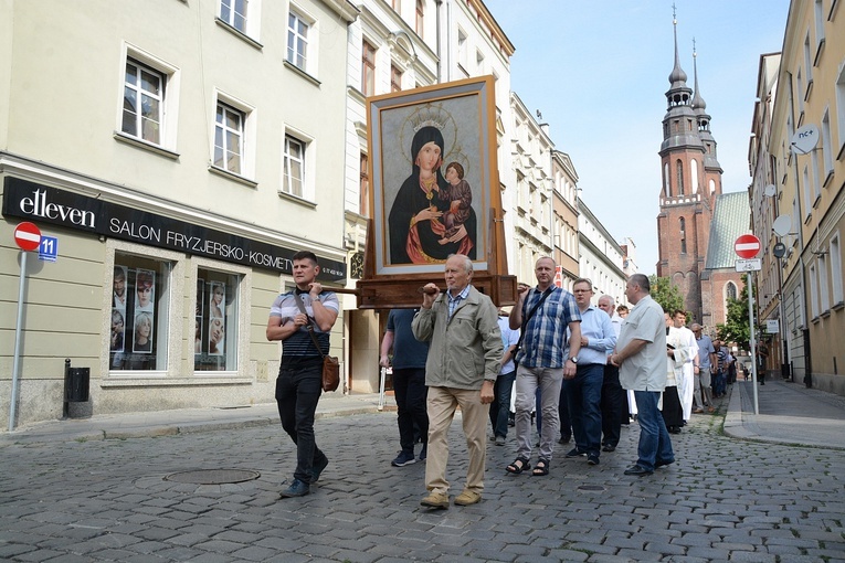 Męski Różaniec w Opolu