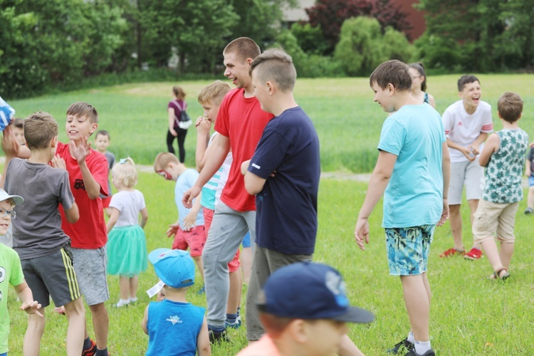 3. Parafialny Piknik Rodzinny przy kościele Bożego Miłosierdzia w Cieszynie-Kalembicach - 2019