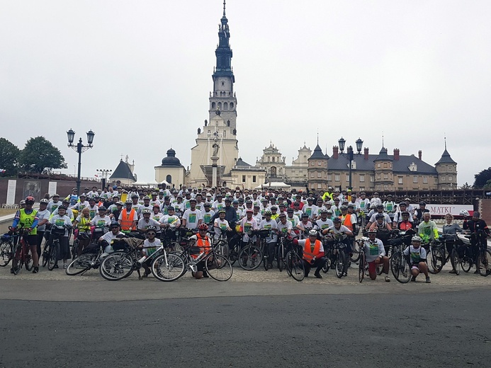 10. Diecezjalna Pielgrzymka Rowerowa dotarła na Jasną Górę