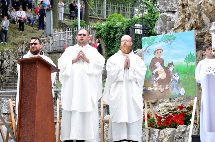 Dzieci na Górze Świętej Anny