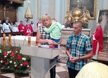 Rodziny pielgrzymowały na Święty Krzyż 
