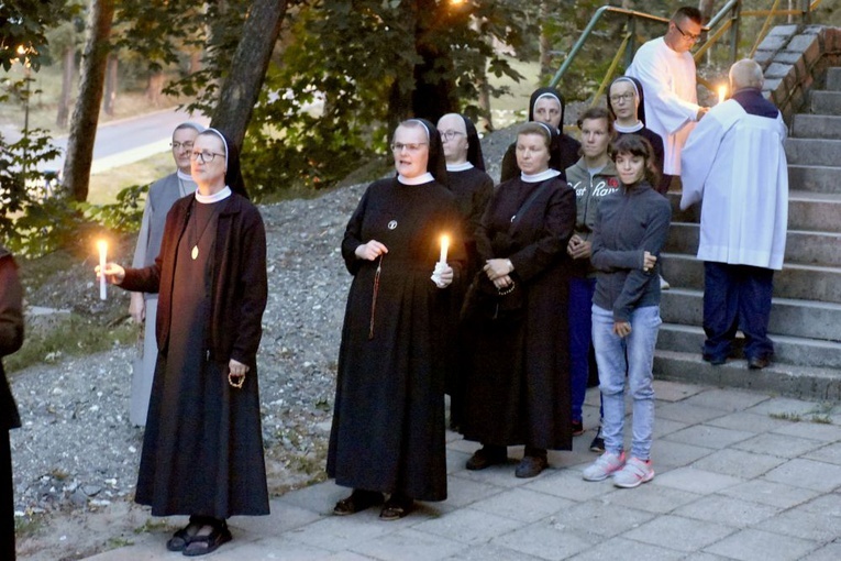 Odpust w sanktuarium Strażniczki Wiary Świętej w Bardzie Śląskim