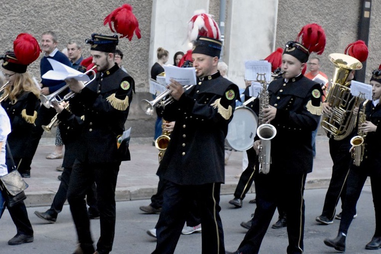 Odpust w sanktuarium Strażniczki Wiary Świętej w Bardzie Śląskim
