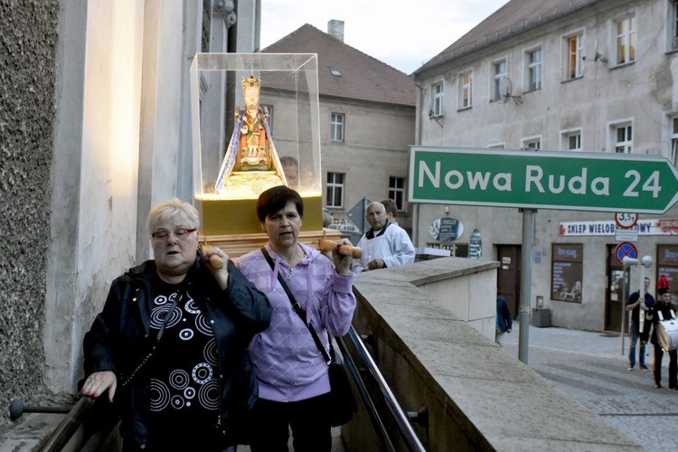 Odpust w sanktuarium Strażniczki Wiary Świętej w Bardzie Śląskim