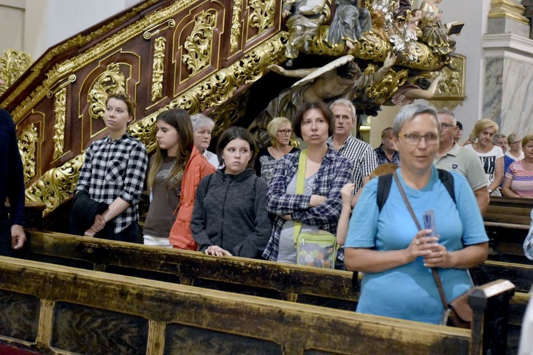 Odpust w sanktuarium Strażniczki Wiary Świętej w Bardzie Śląskim