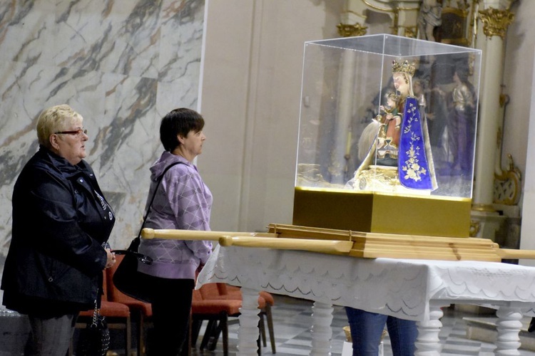 Odpust w sanktuarium Strażniczki Wiary Świętej w Bardzie Śląskim