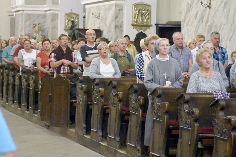 Odpust w sanktuarium Strażniczki Wiary Świętej w Bardzie Śląskim