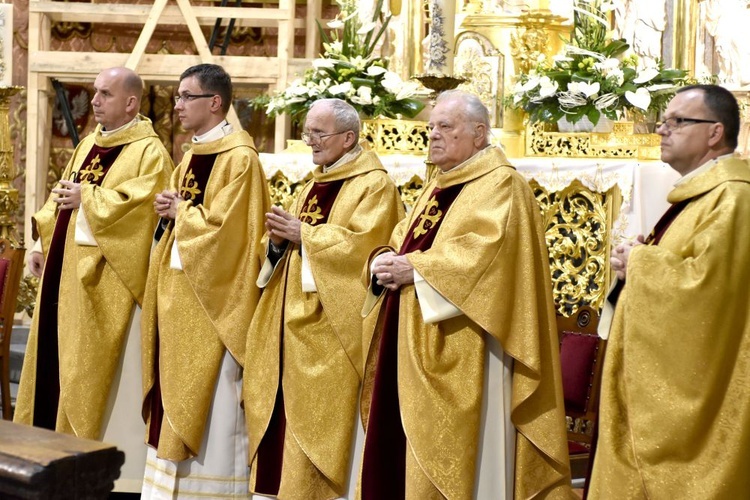 Odpust w sanktuarium Strażniczki Wiary Świętej w Bardzie Śląskim