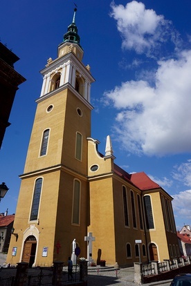 Świątynia stanowi jeden z nielicznych w okolicy obiektów zabytkowych w stylu klasycystycznym.