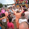 Taniec tzw. krysznowców na Przystanku Woodstock.