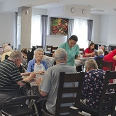 W placówce przebywa obecnie na stałe  24 pensjonariuszy. Miejsce to jest otwarte  na nowych mieszkańców. 