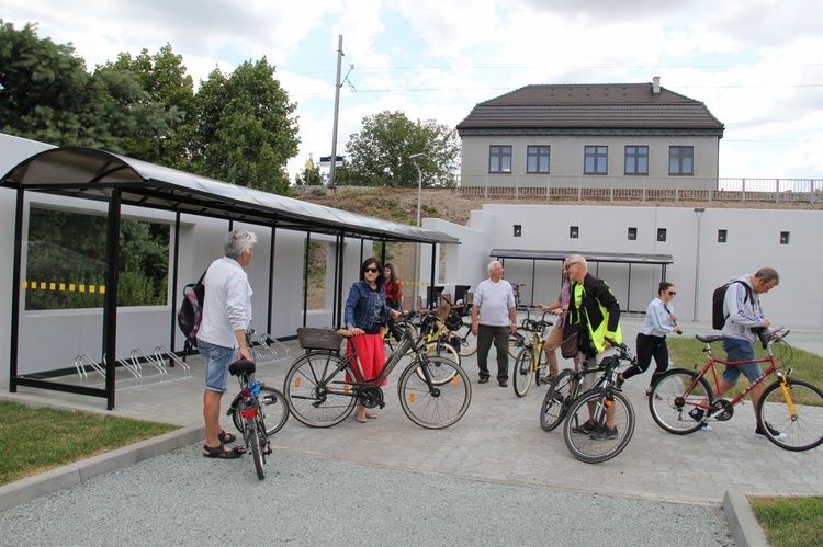 Rybnik. Prezentacja rowerowych centrów przesiadkowych