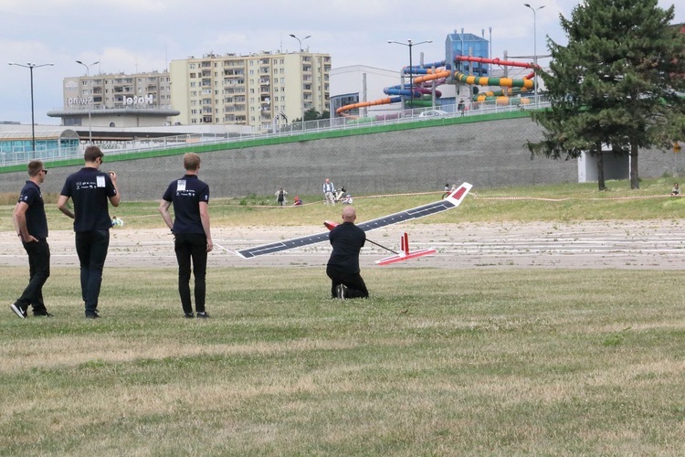 Pierwszy lot elektroszybowca solarnego "Franek"