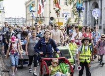 Polska pielgrzymuje coraz liczniej i nowocześniej