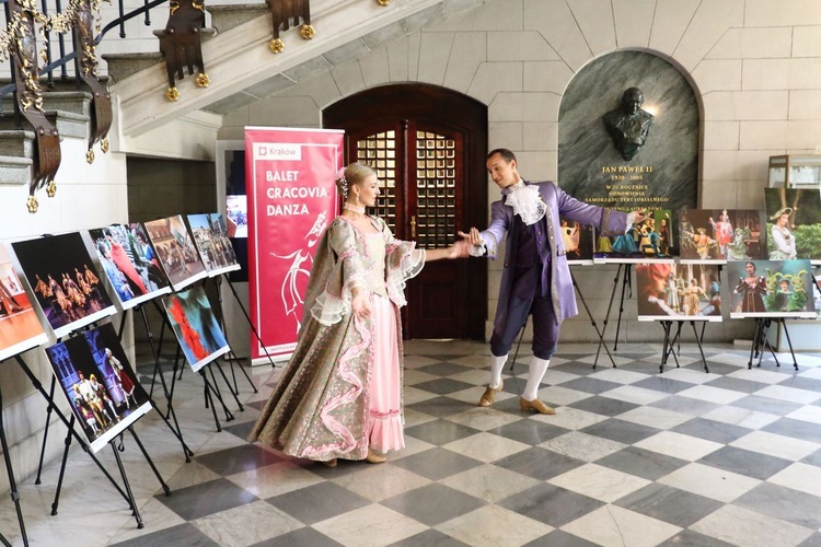 Wystawa o Festiwalu Tańców Dworskich "Cracovia Danza"