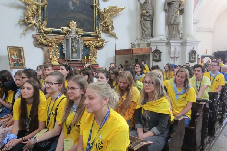 Stypendyści u św. Jadwigi Śląskiej w Legnickim Polu