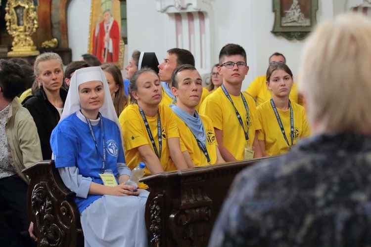 Stypendyści u św. Jadwigi Śląskiej w Legnickim Polu