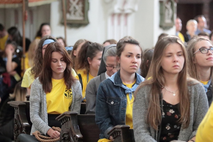 Stypendyści u św. Jadwigi Śląskiej w Legnickim Polu