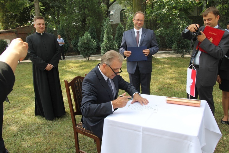 Dzień Walki i Męczeństwa Wsi Polskiej. List intencyjny zakopany