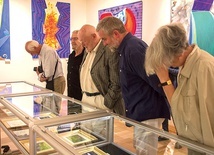 Na ekspozycji znajdują się obrazy ukazujące główne zainteresowania malarza.