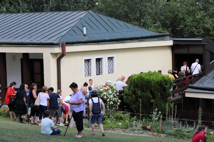 Matka upartych w wierze,