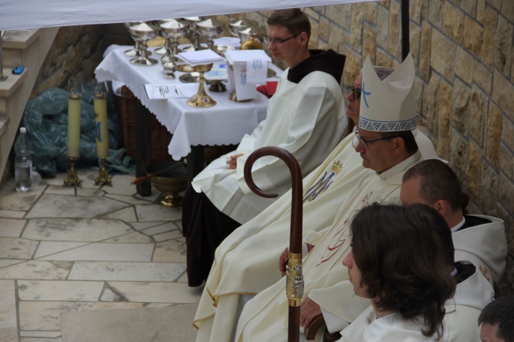 Uroczystość Matki Bożej Szkaplerznej w klasztorze karmelitańskim w Czernej