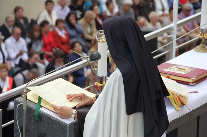 Uroczystość Matki Bożej Szkaplerznej w klasztorze karmelitańskim w Czernej