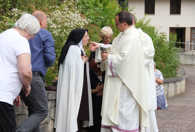 Uroczystość Matki Bożej Szkaplerznej w klasztorze karmelitańskim w Czernej