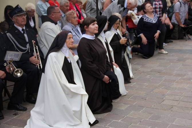 Uroczystość Matki Bożej Szkaplerznej w klasztorze karmelitańskim w Czernej