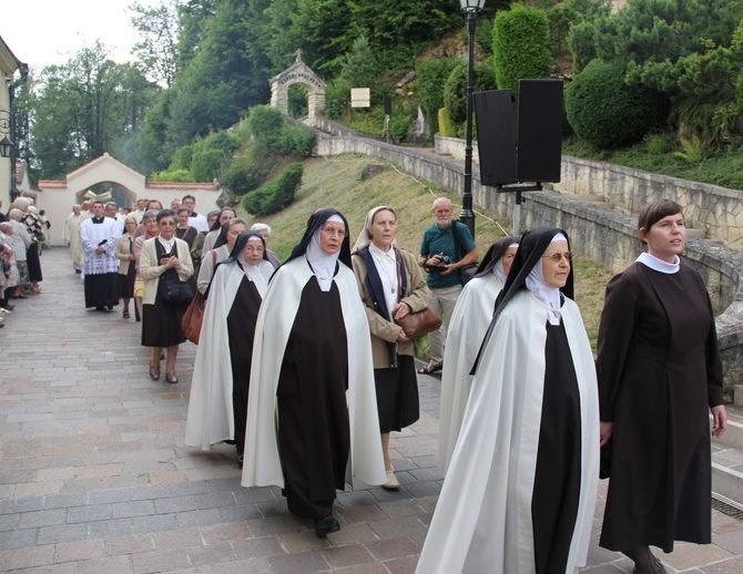 Uroczystość Matki Bożej Szkaplerznej w klasztorze karmelitańskim w Czernej