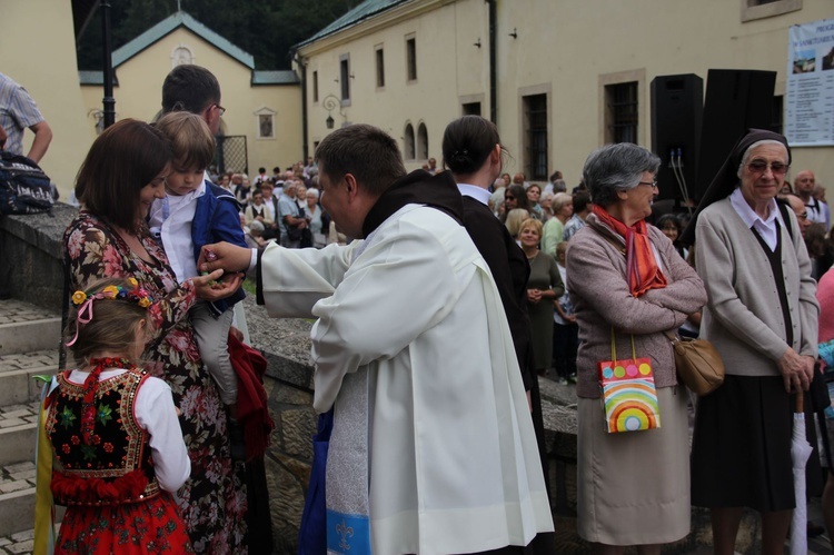 Uroczystość Matki Bożej Szkaplerznej w klasztorze karmelitańskim w Czernej