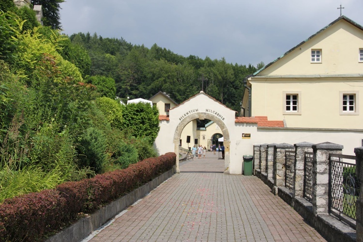 Uroczystość Matki Bożej Szkaplerznej w klasztorze karmelitańskim w Czernej