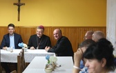 Bp Roman Pindel z chorymi w Polance Górnej - 2019