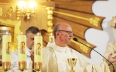 Bp Roman Pindel z chorymi w Polance Górnej - 2019