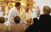 Bp Roman Pindel z chorymi w Polance Górnej - 2019