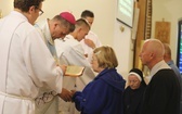 Bp Roman Pindel z chorymi w Polance Górnej - 2019