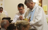 Bp Roman Pindel z chorymi w Polance Górnej - 2019