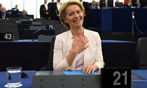 Von der Leyen została wybrana na przewodniczącą Komisji Europejskiej