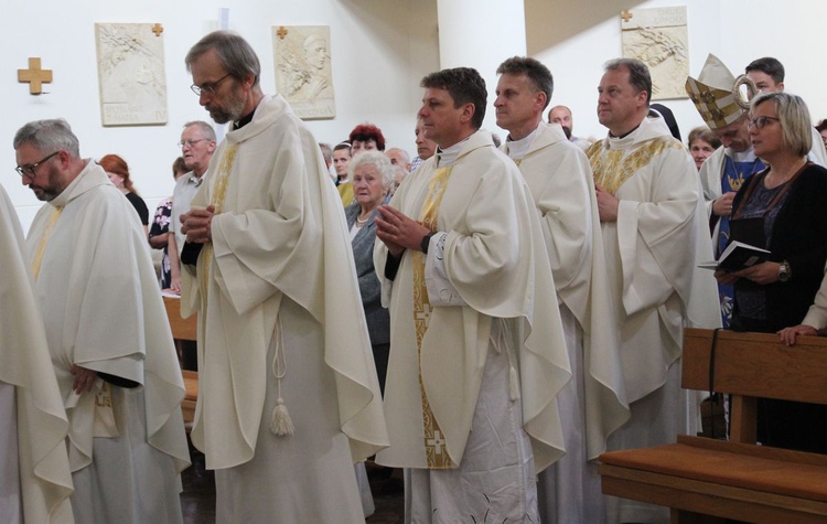 Z Matką Bożą Szkaplerzną u sióstr karmelitanek w Oświęcimiu