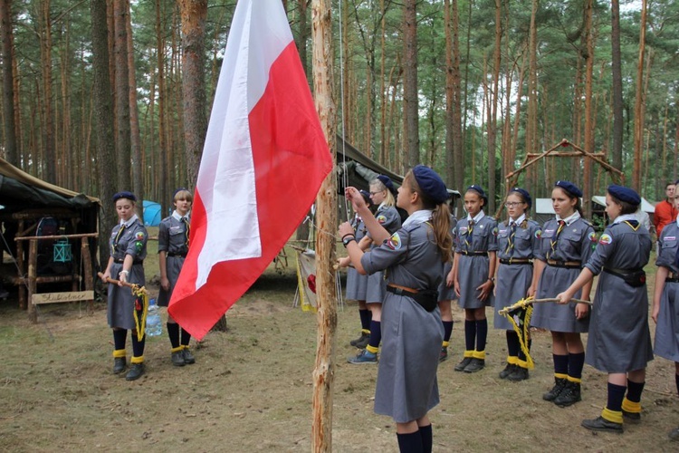 Obóz ZHR w Nowej Wsi Zbąskiej