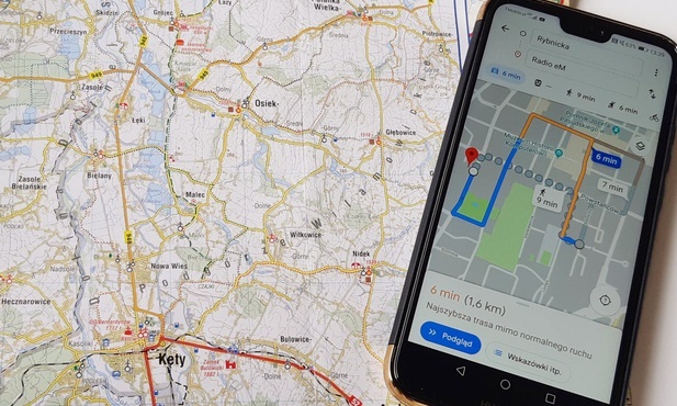Mapa czy GPS? Co lepiej sprawdzi się na wakacjach? 