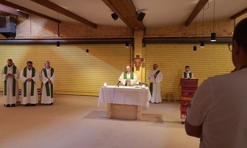 Bp Jacek Kiciński w Taizé: Bóg jest gościnny, naśladujmy Go