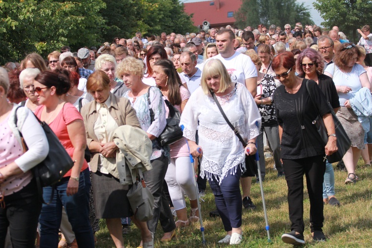 Droga Krzyżowa w Wał Rudzie