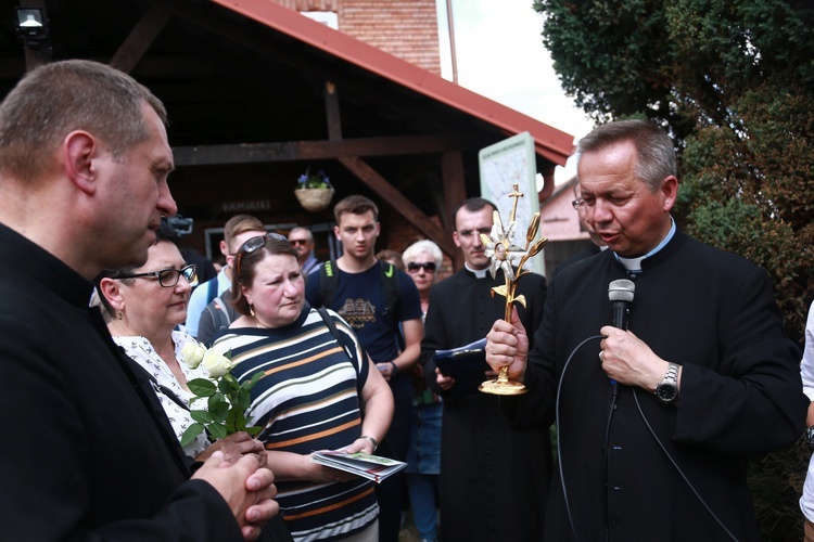 Droga Krzyżowa w Wał Rudzie